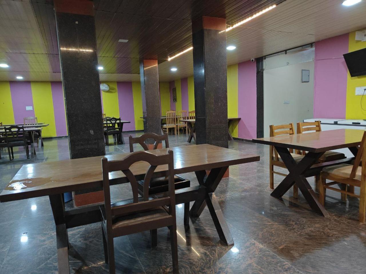 Hotel Shyam Sarover And Restaurant Ringas エクステリア 写真