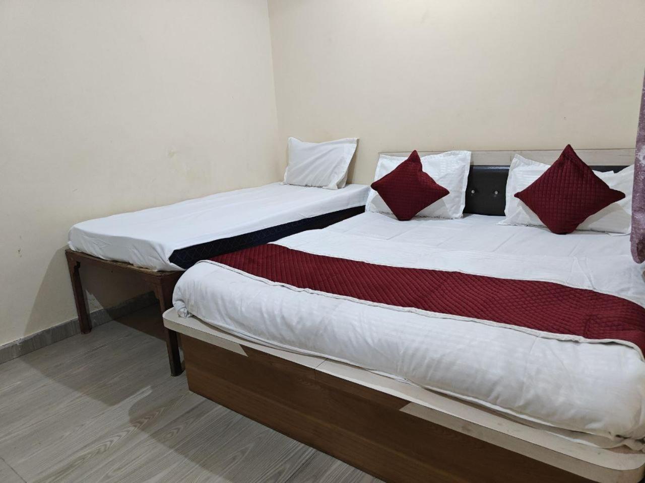 Hotel Shyam Sarover And Restaurant Ringas エクステリア 写真